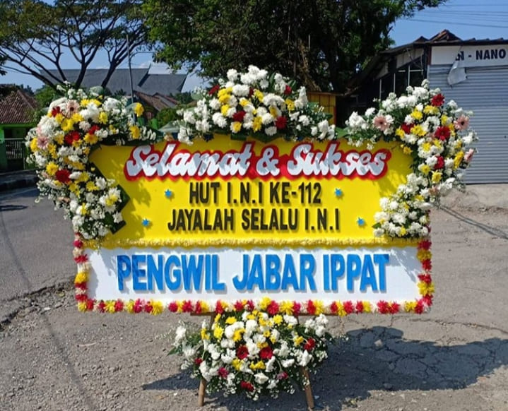 Karangan bunga papan selamat sukses bandung